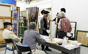 応募作品の搬入